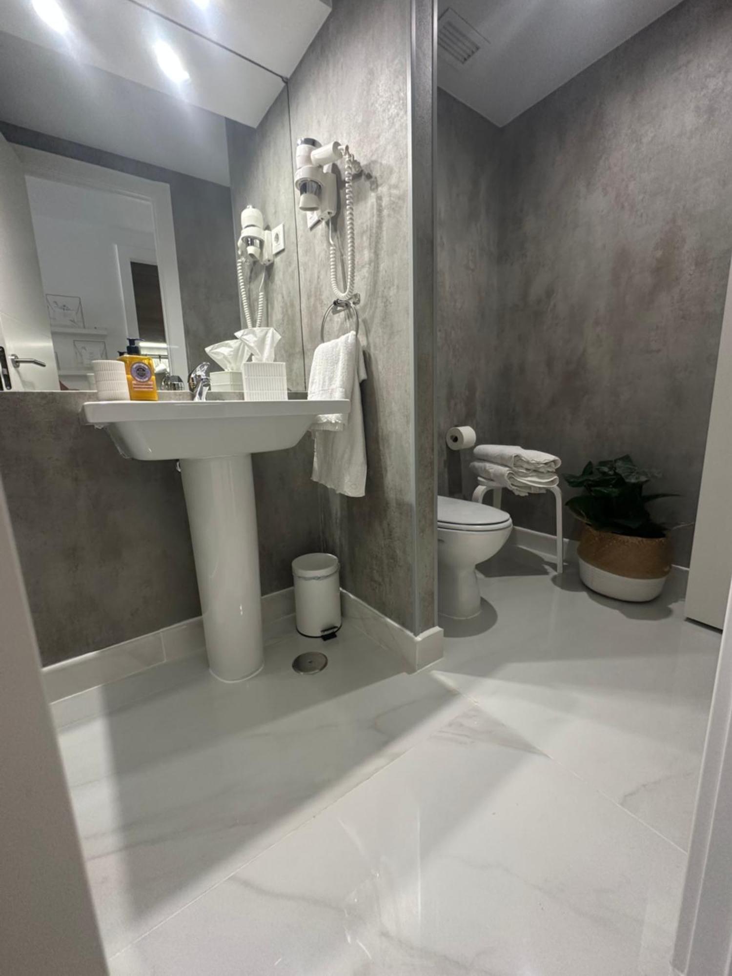 Luxury Studio Retiro Park & Prado Museum Мадрид Екстериор снимка